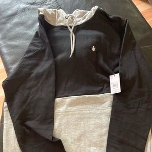 Volcom’s Men’s Hooded Sweatshirt